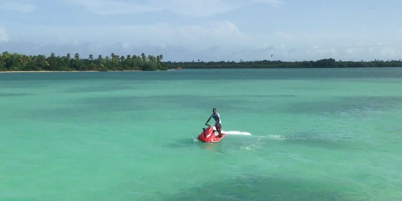 javiscarrental1 glass bottom boat Frankie Tour jet ski