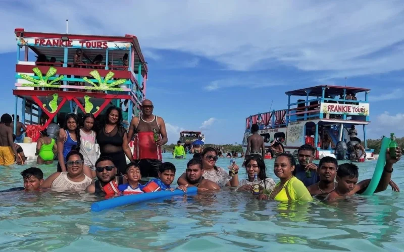 glass bottom boat Frankie Tour